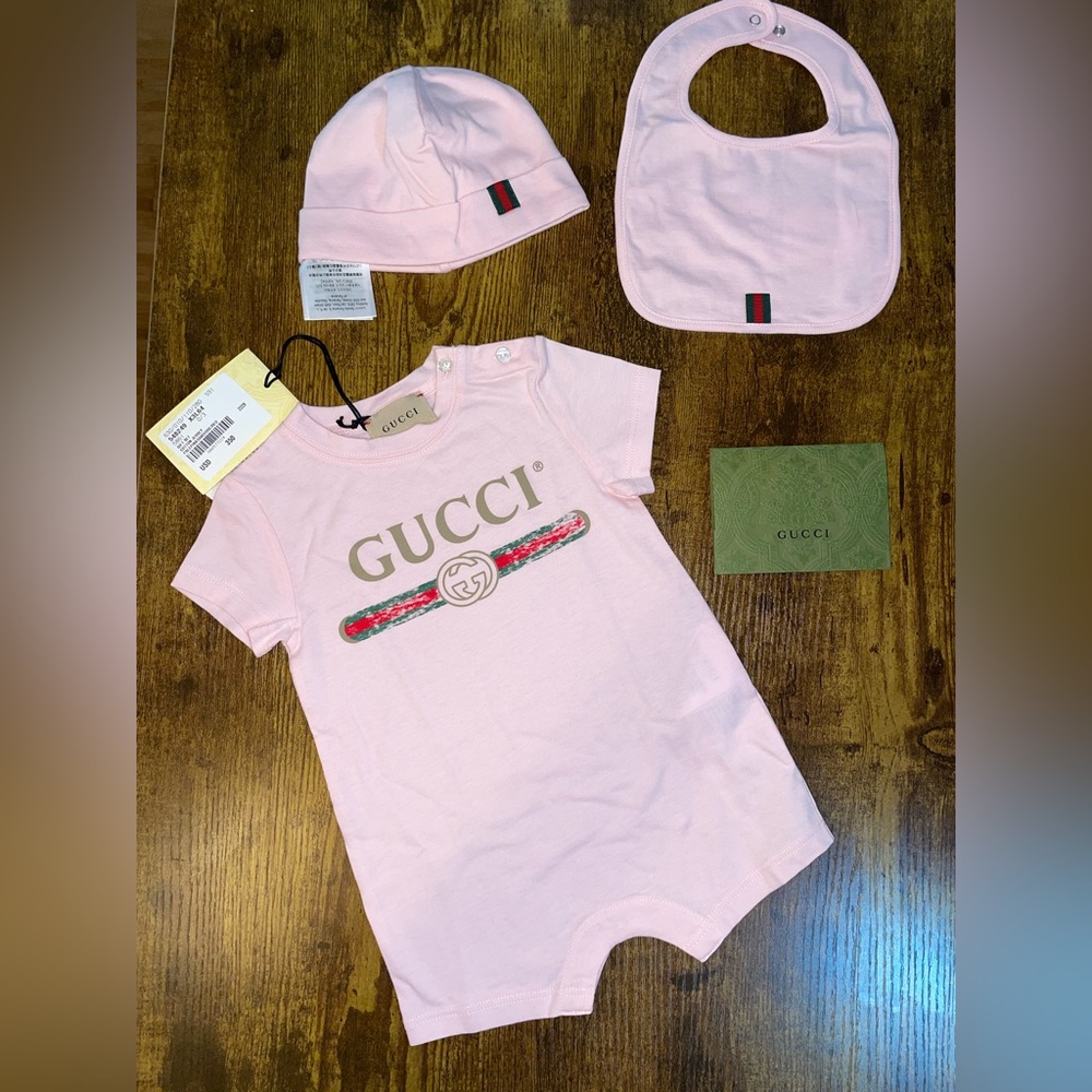 GUCCI Baby Girl cotton gift set 0-3 months